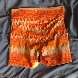 Outdoor Voices Tech Sweat Thrive 5” Shorts in Grapefruit Helios